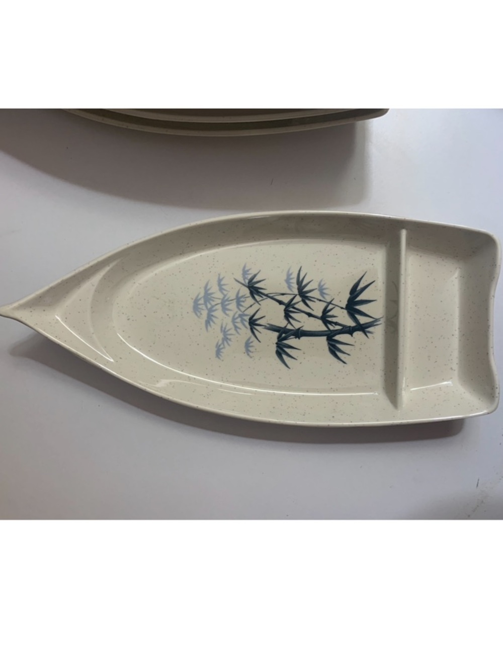 Vintage boat-shaped melamine serving dish(Set of 4)